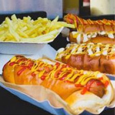 Plate of chips and hot dogs