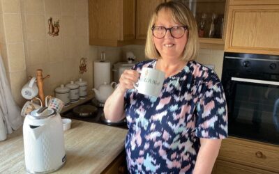 Margaret raises a cuppa to toast double organ donation celebration