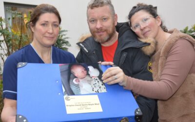 Carluke couple donate Cuddle Cot